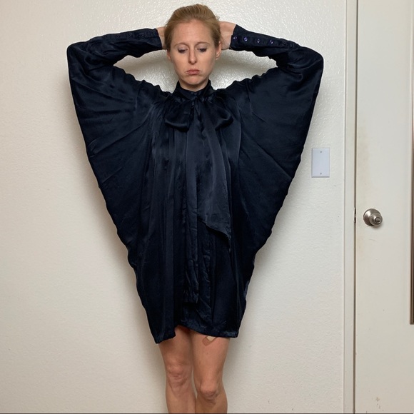 100% Silk long sleeve tie neck navy dress - Picture 1 of 7